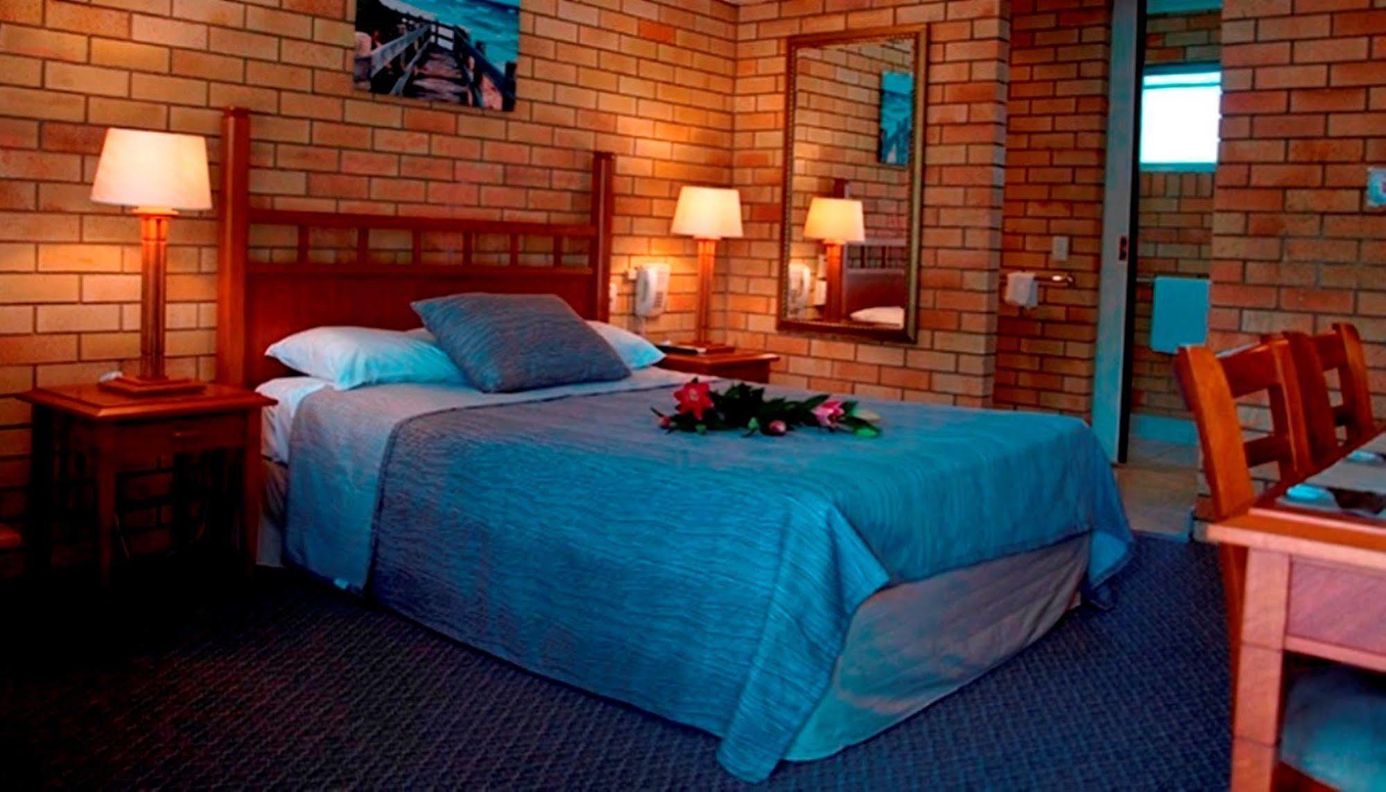 Pacific Paradise Airport Motel Экстерьер фото